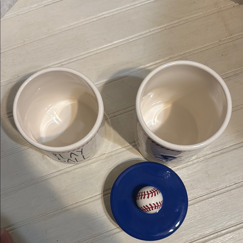 Rae Dunn Baseball Snoopy Canister set. - Picture 6 of 7